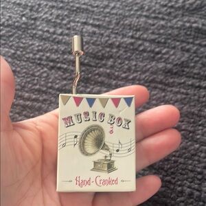 Hand-Cranked Music Box with Gramophone Design‎